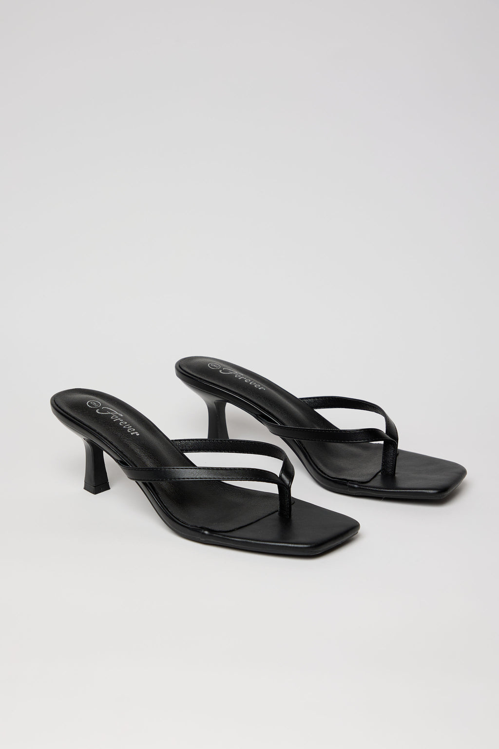 NOIR ESSENCE – Sandalia Mule Tacón Bajo en Negro