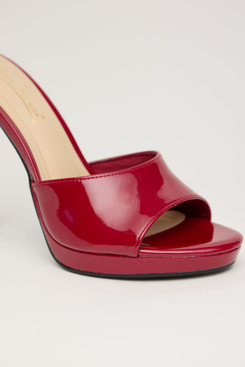 RED ICON – Sandalia Mule Tacón Alto en Rojo Charol
