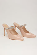 NUDE GLAM – Mule Tacón Alto con Pedrería en Nude Charol