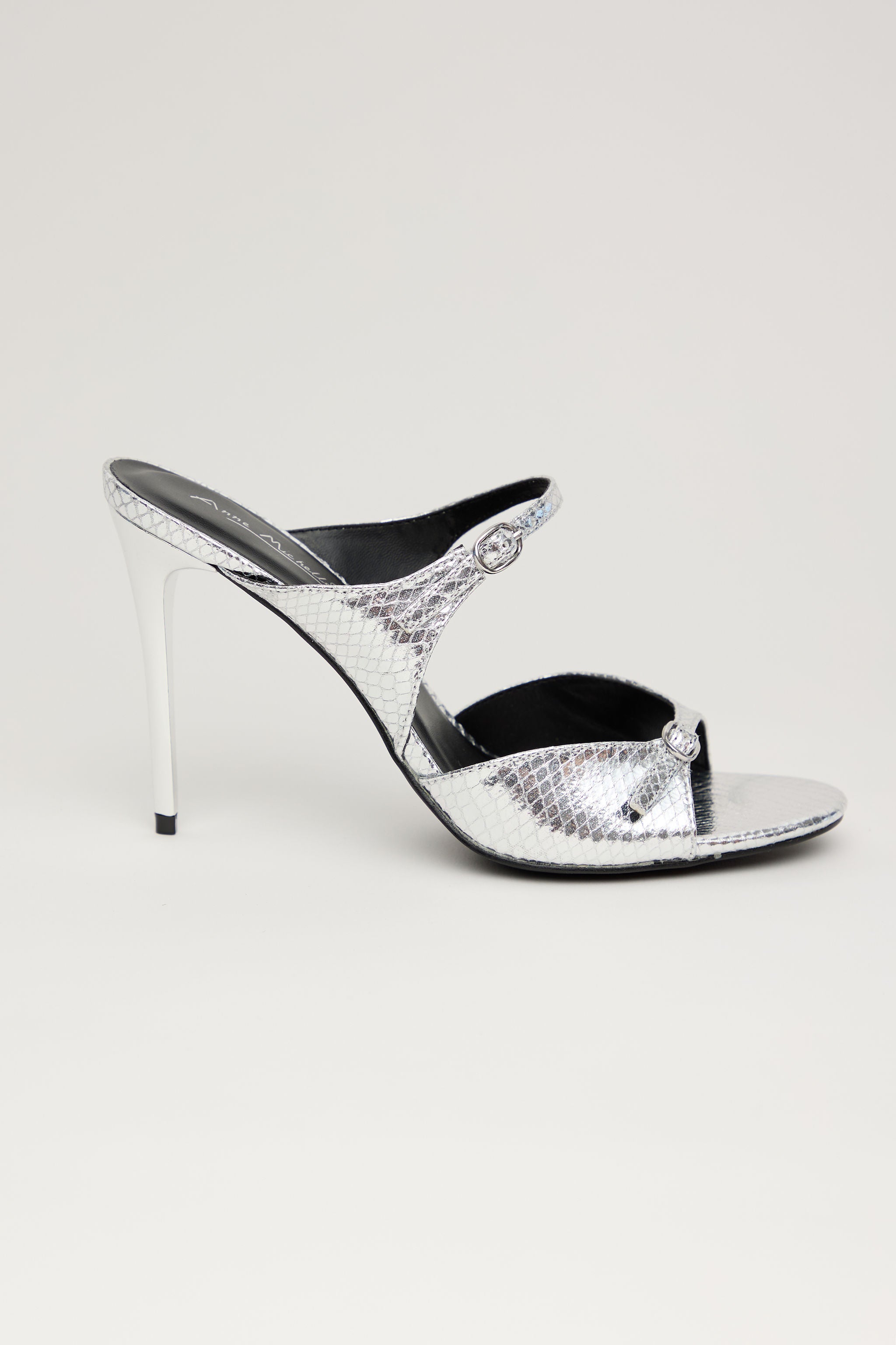 SILVER VENOM – Sandalia Tacón Alto en Plateado Texturizado