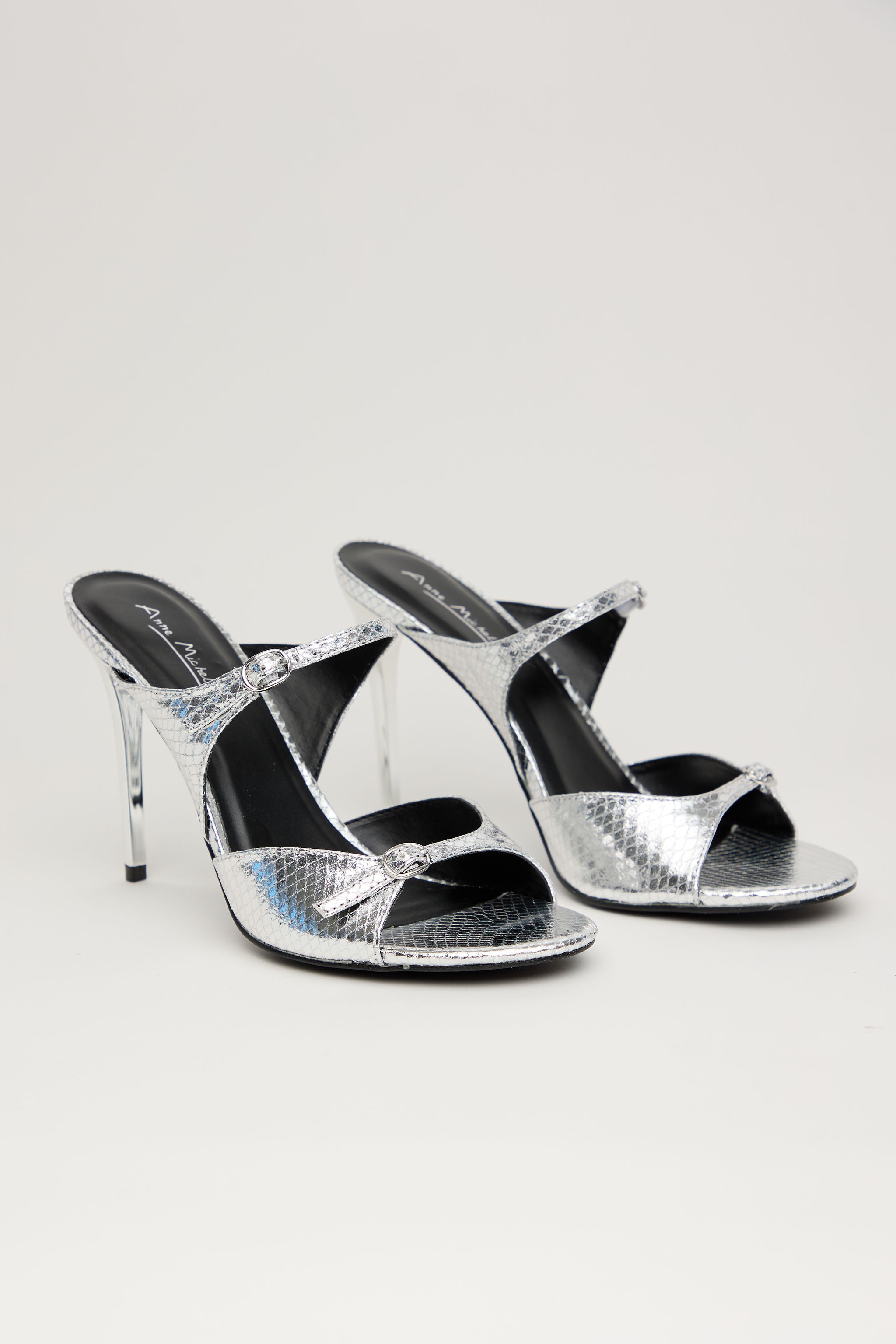 SILVER VENOM – Sandalia Tacón Alto en Plateado Texturizado
