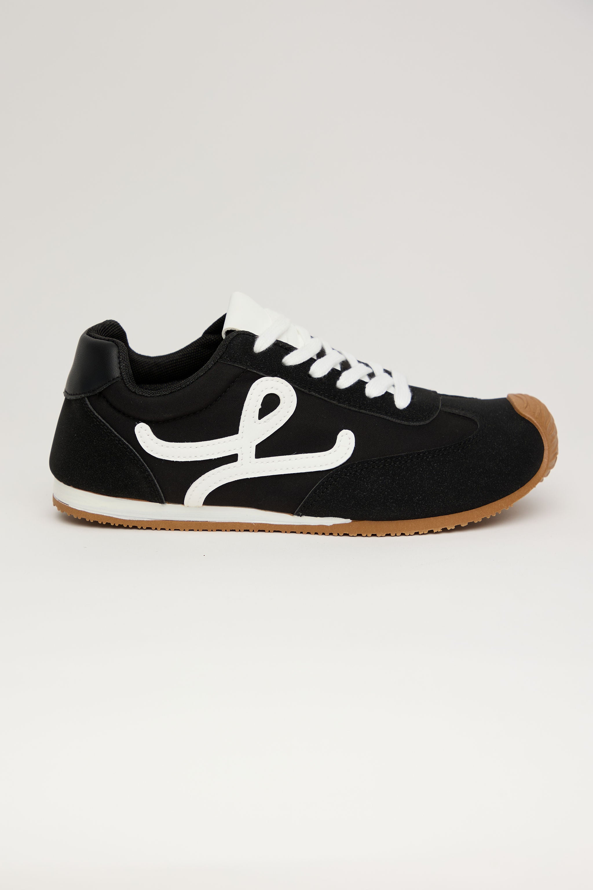 URBAN CORE – Sneaker Casual en Negro