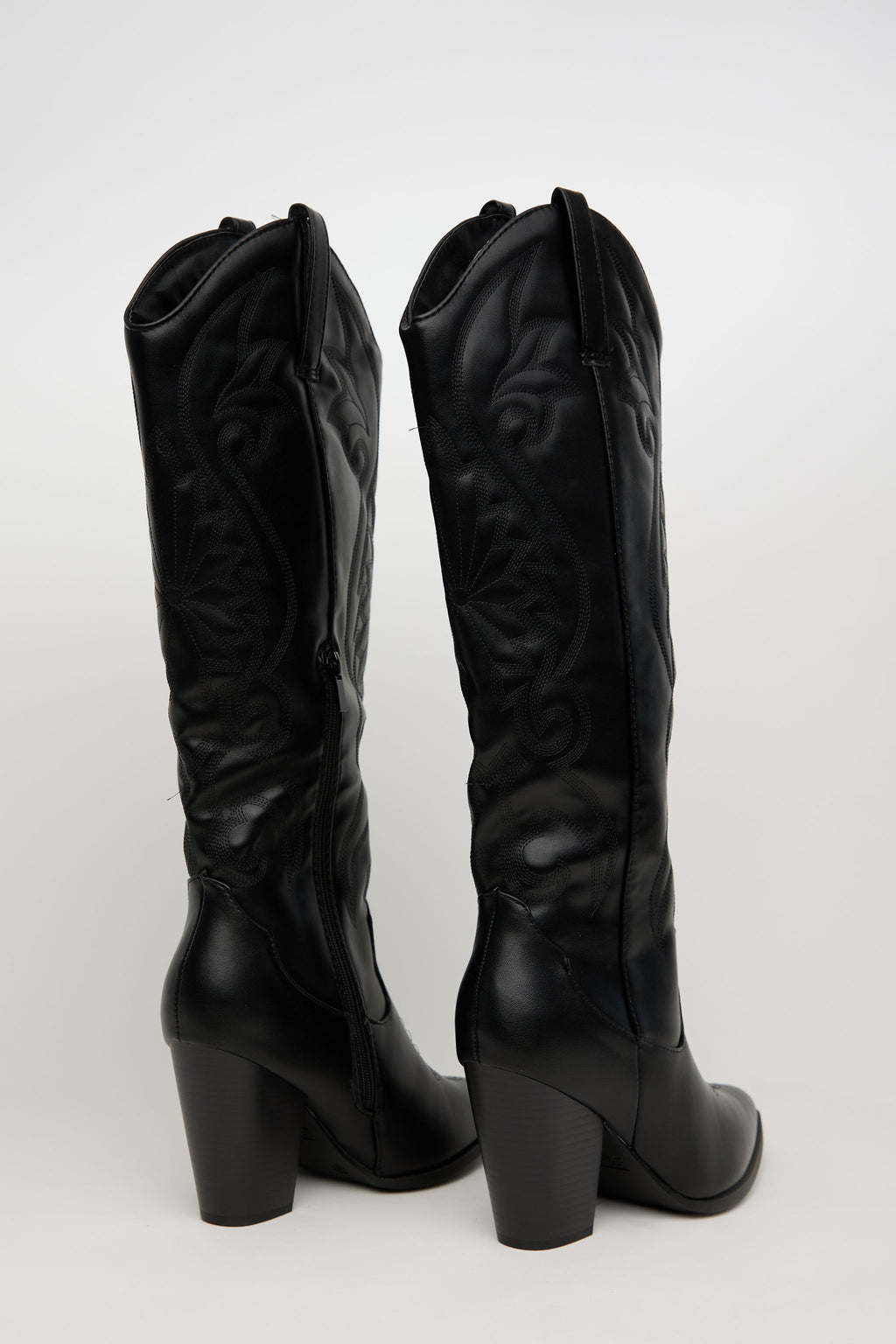 COWGIRL NOIR – Bota Western Negra Tacón Medio