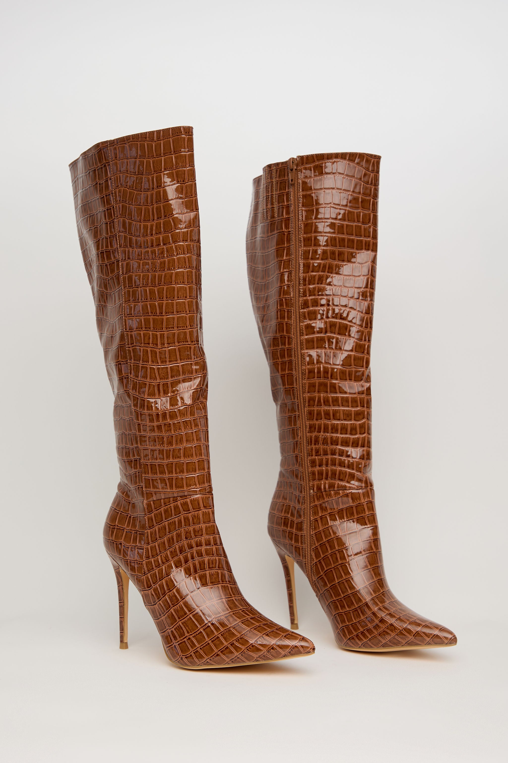 CROCO LUXE – Bota Alta Tacón con Textura Cocodrilo